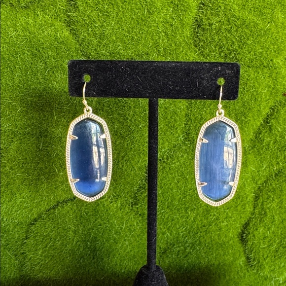 Elegant Navy Blue and Gold Kendra Scott Dani Drop Earrings - Picture 2 of 7